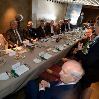 Economy Talks, February 2015: Consul Dr. Poetis addressing the distinguished guests including Dr. Ingo Friedrich, CSU (Photo: Schunk)
